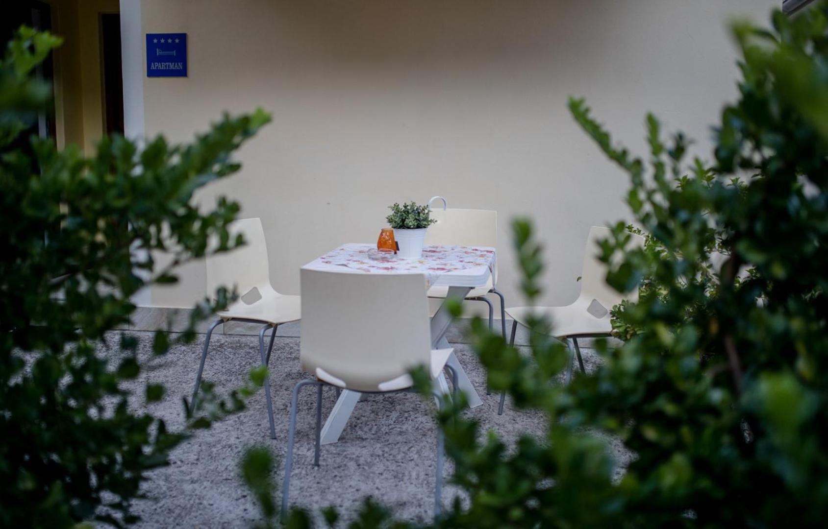 Apartments Vladimir 2835 라브 외부 사진